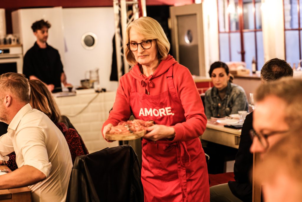 Essen wird serviert beim KI Afterwork in Düsseldorf
